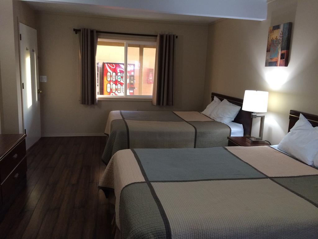 Townhouse Inn & Suites Klamath Falls Exterior foto