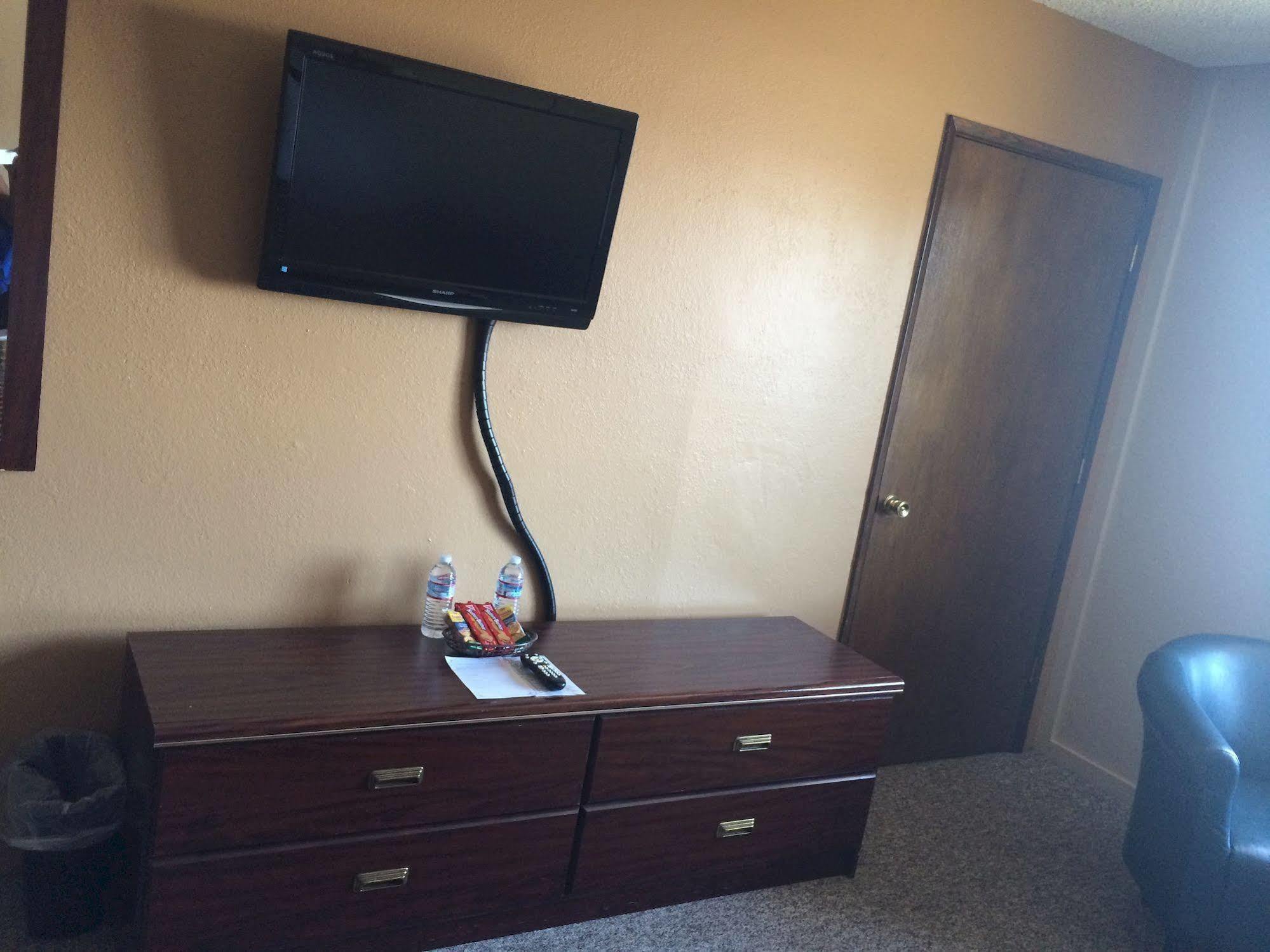 Townhouse Inn & Suites Klamath Falls Exterior foto
