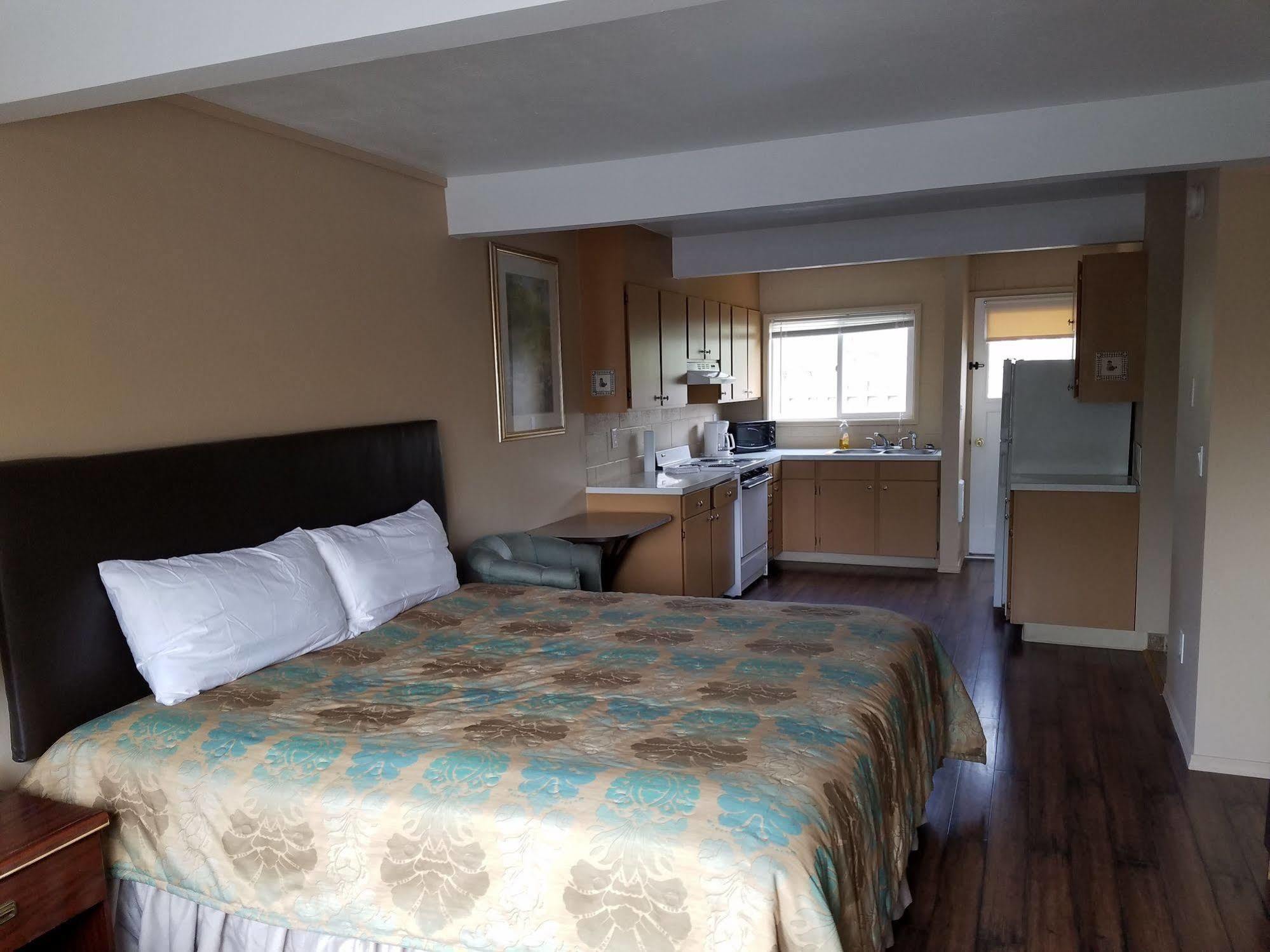 Townhouse Inn & Suites Klamath Falls Exterior foto