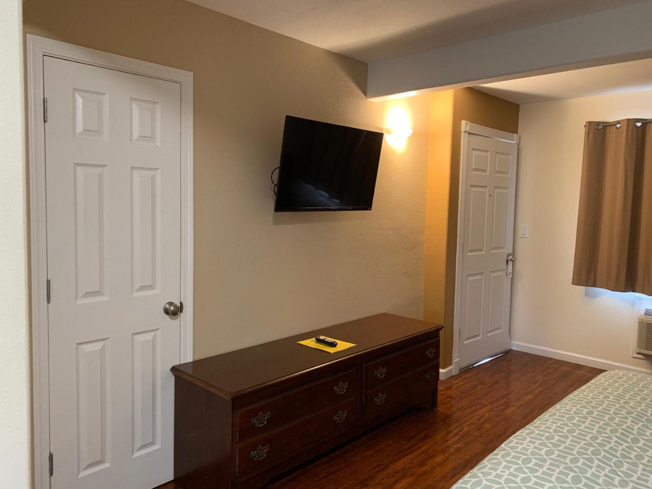 Townhouse Inn & Suites Klamath Falls Exterior foto