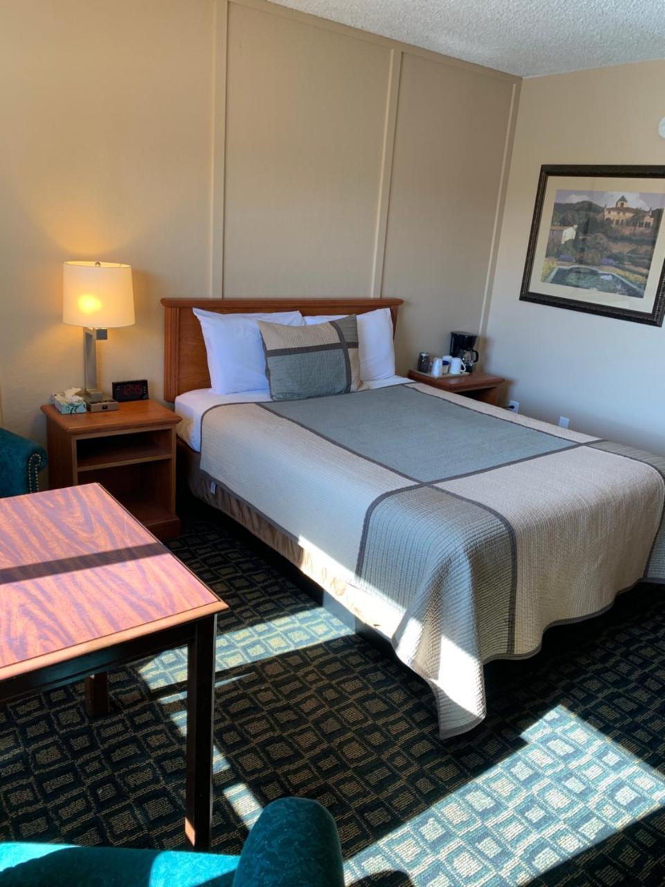 Townhouse Inn & Suites Klamath Falls Exterior foto